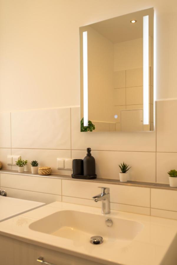 Maremar - Design Apartment - Luxus Boxspringbett - Zentral - Kueche - Arbeitsplatz - Highspeed Wlan Gera Exteriér fotografie